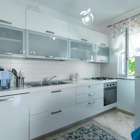 Apartment 2 Bedroom Amazing In Porec