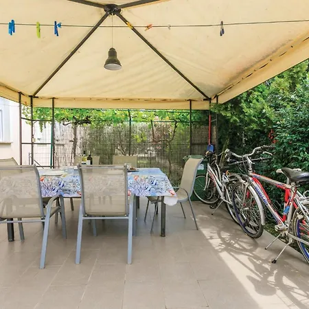 Apartment 2 Bedroom Amazing In Porec